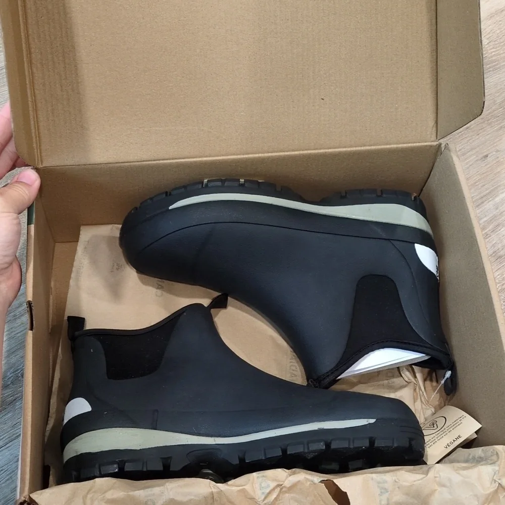 ⚫🥾 Kamik Men's Black and Gray Rain Boots size 7 ⚫🥾